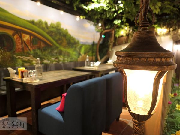 【台中住宿】綠宿行旅Green Hotel：綠色美學概念旅店，有趣互動心之光牆；來一趟說走就走的台中之旅，近草悟道廣場綠園道