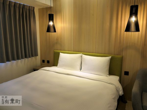 【台中住宿】綠宿行旅Green Hotel：綠色美學概念旅店，有趣互動心之光牆；來一趟說走就走的台中之旅，近草悟道廣場綠園道