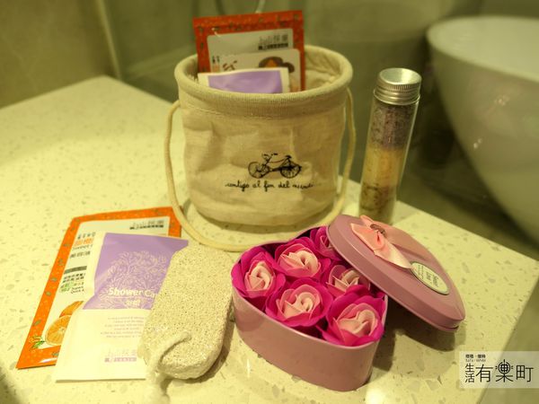 【台中住宿】綠宿行旅Green Hotel：綠色美學概念旅店，有趣互動心之光牆；來一趟說走就走的台中之旅，近草悟道廣場綠園道