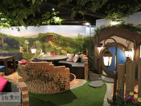 【台中住宿】綠宿行旅Green Hotel：綠色美學概念旅店，有趣互動心之光牆；來一趟說走就走的台中之旅，近草悟道廣場綠園道