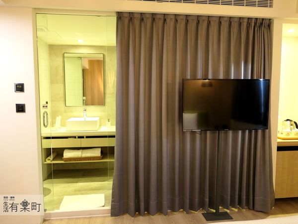 【台中住宿】綠宿行旅Green Hotel：綠色美學概念旅店，有趣互動心之光牆；來一趟說走就走的台中之旅，近草悟道廣場綠園道