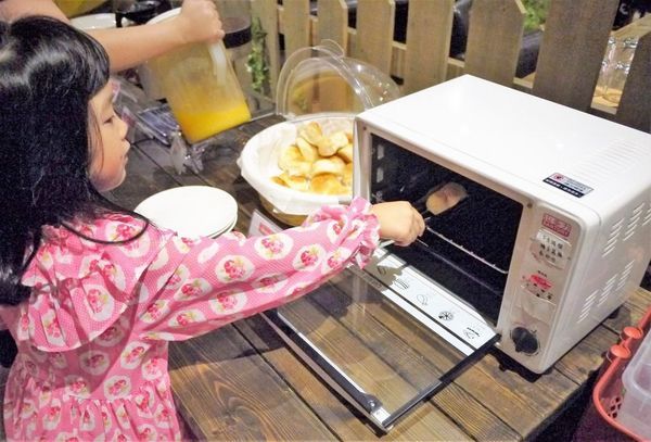 綠宿行旅：| 台中住宿 | 綠宿行旅 整棟建築採天井自然採光．結合環保與文藝氣息的創意旅館，草悟道微旅行
