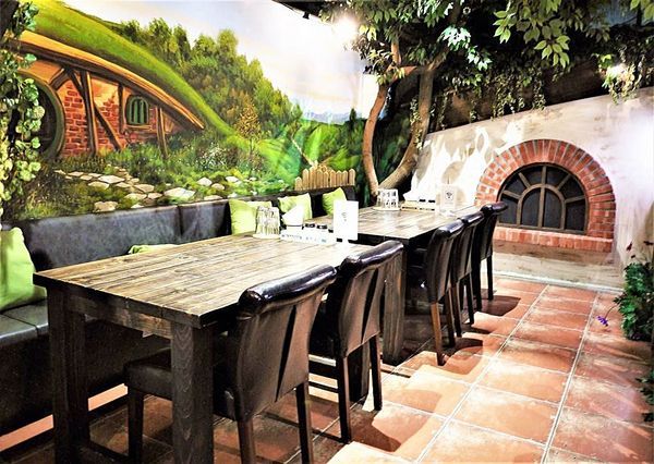 綠宿行旅：| 台中住宿 | 綠宿行旅 整棟建築採天井自然採光．結合環保與文藝氣息的創意旅館，草悟道微旅行