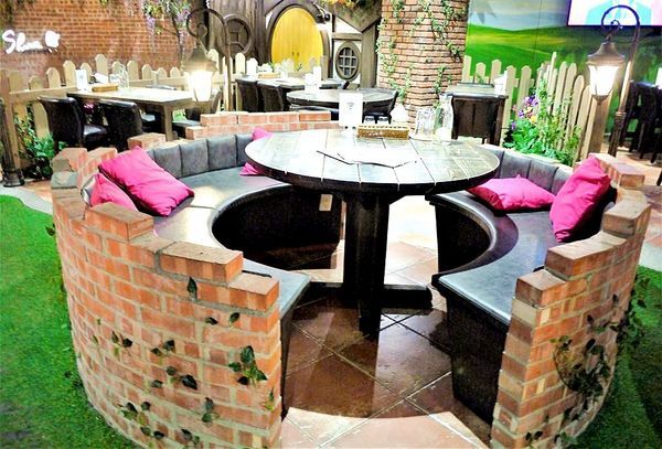 綠宿行旅：| 台中住宿 | 綠宿行旅 整棟建築採天井自然採光．結合環保與文藝氣息的創意旅館，草悟道微旅行