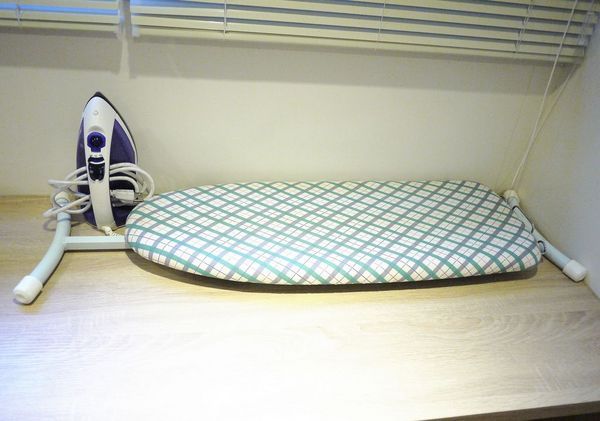 綠宿行旅：| 台中住宿 | 綠宿行旅 整棟建築採天井自然採光．結合環保與文藝氣息的創意旅館，草悟道微旅行