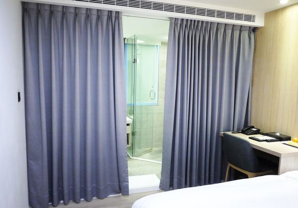 綠宿行旅：| 台中住宿 | 綠宿行旅 整棟建築採天井自然採光．結合環保與文藝氣息的創意旅館，草悟道微旅行