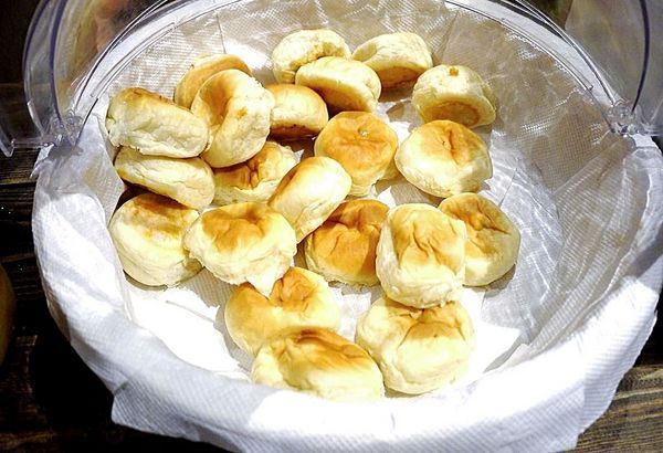 綠宿行旅：| 台中住宿 | 綠宿行旅 整棟建築採天井自然採光．結合環保與文藝氣息的創意旅館，草悟道微旅行