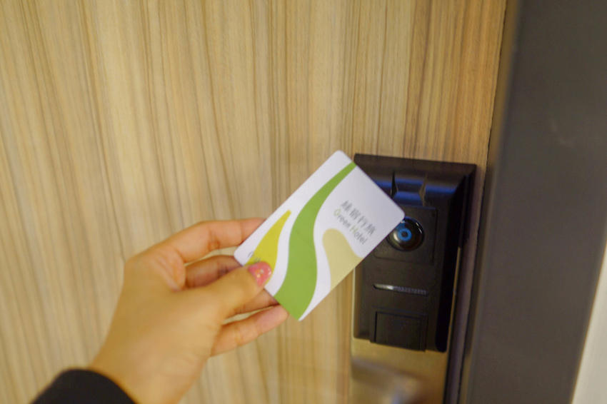 台中草悟道住宿 綠宿行旅Green Hotel 環保旅店榮獲三星級 LED心之光牆放煙火親子互動更有趣34.jpg