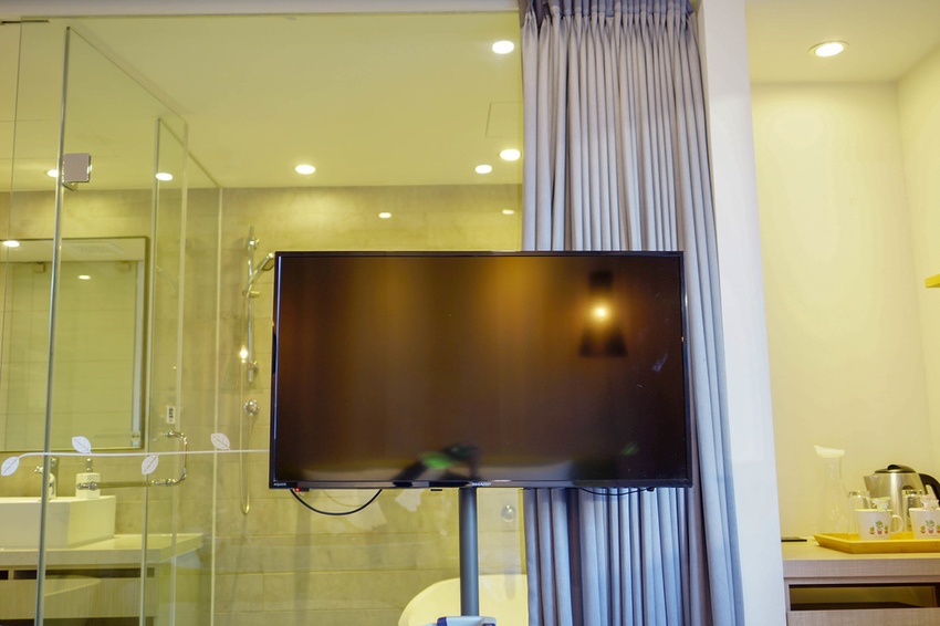 台中草悟道住宿 綠宿行旅Green Hotel 環保旅店榮獲三星級 LED心之光牆放煙火親子互動更有趣42.jpg