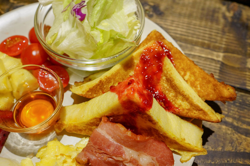 台中草悟道住宿 綠宿行旅Green Hotel 環保旅店榮獲三星級 LED心之光牆放煙火親子互動更有趣76.jpg