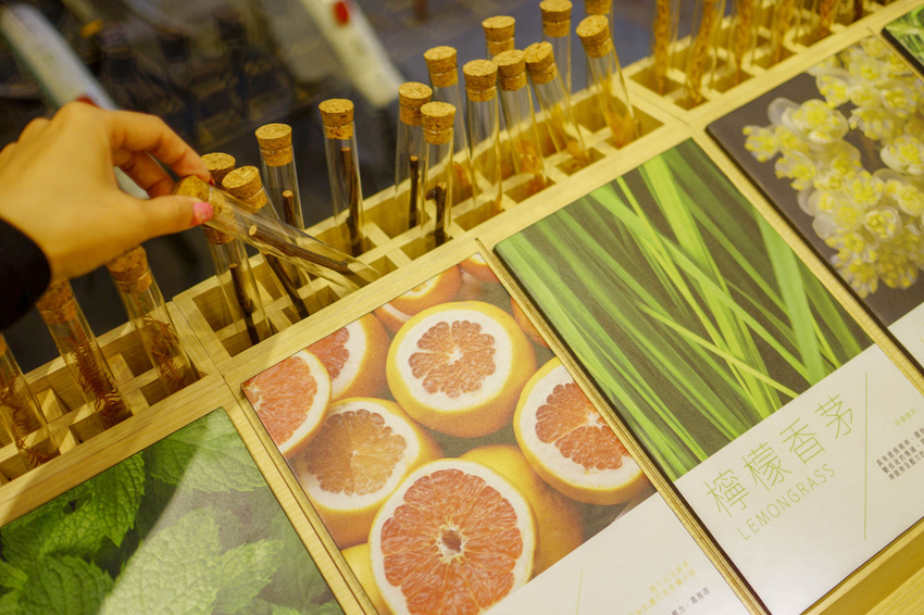 台中草悟道住宿 綠宿行旅Green Hotel 環保旅店榮獲三星級 LED心之光牆放煙火親子互動更有趣22.jpg