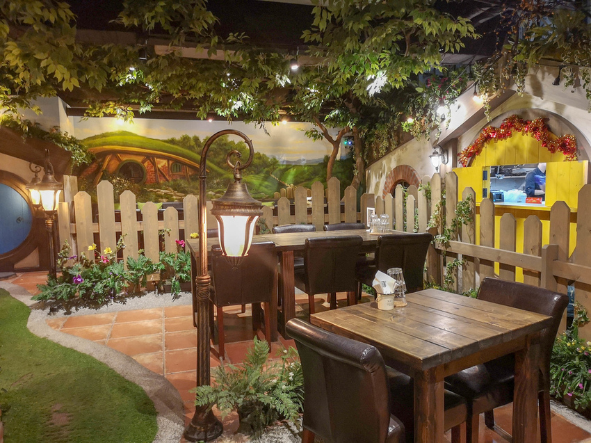 台中草悟道住宿 綠宿行旅Green Hotel 環保旅店榮獲三星級 LED心之光牆放煙火親子互動更有趣69.jpg