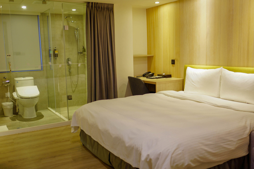 台中草悟道住宿 綠宿行旅Green Hotel 環保旅店榮獲三星級 LED心之光牆放煙火親子互動更有趣63.jpg