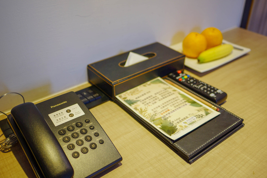 台中草悟道住宿 綠宿行旅Green Hotel 環保旅店榮獲三星級 LED心之光牆放煙火親子互動更有趣49A.jpg