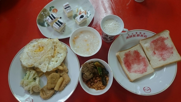 溪頭教育中心：南投溪頭~臺大實驗林溪頭教育中心~螢火蟲一閃一閃亮晶晶~