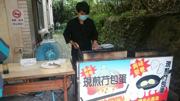 溪頭教育中心：南投溪頭~臺大實驗林溪頭教育中心~螢火蟲一閃一閃亮晶晶~