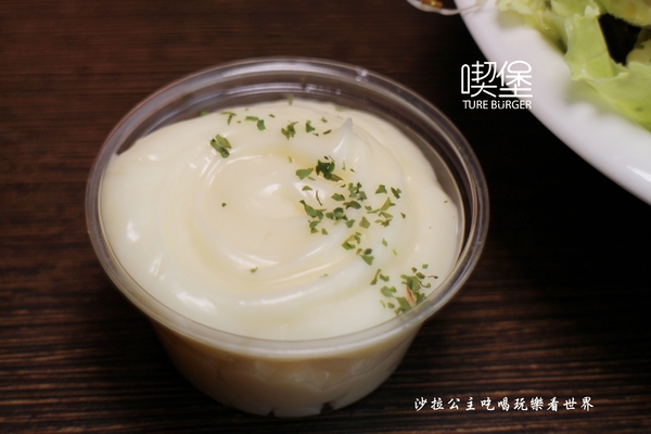 喫堡:宜蘭羅東人氣早午餐『喫堡』福源花生顆顆厚片/APP點餐/儲值不用等找錢/滿額外送/近北成國小