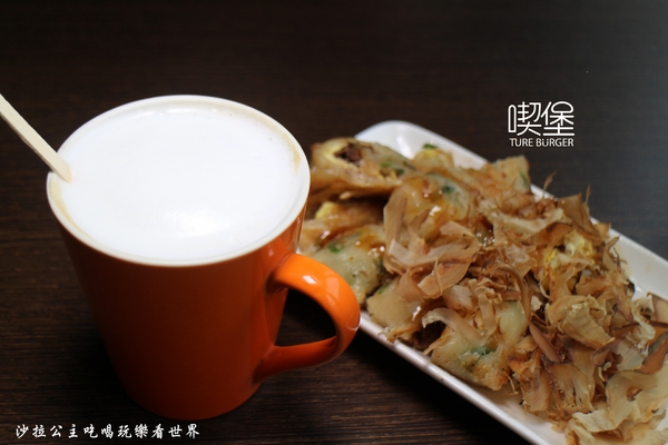 喫堡:宜蘭羅東人氣早午餐『喫堡』福源花生顆顆厚片/APP點餐/儲值不用等找錢/滿額外送/近北成國小