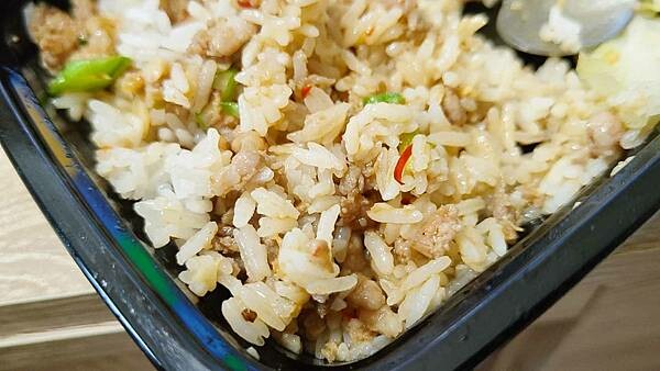 【永和美食】泰之初Brunch|100元就可以吃到打拋豬還有二樣配菜