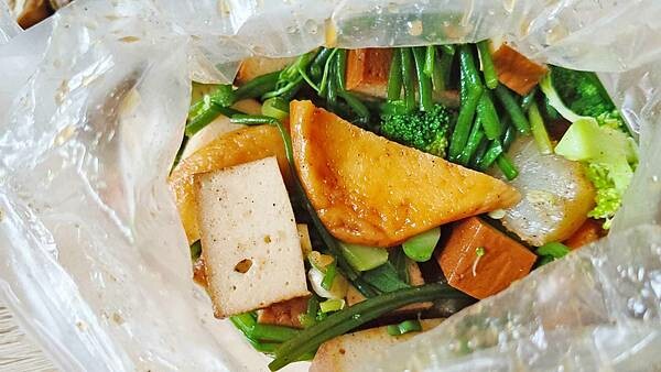 【永和美食】泰之初Brunch|100元就可以吃到打拋豬還有二樣配菜