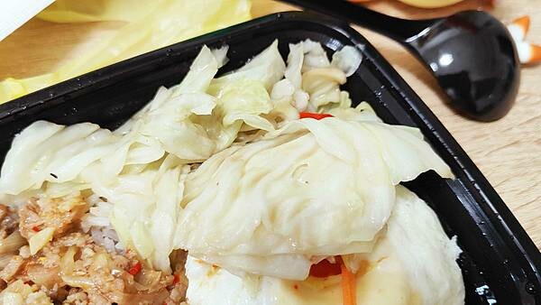 【永和美食】泰之初Brunch|100元就可以吃到打拋豬還有二樣配菜