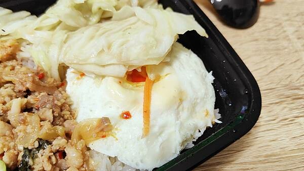 【永和美食】泰之初Brunch|100元就可以吃到打拋豬還有二樣配菜