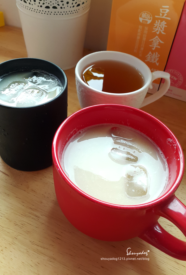 萬零匯-花美你樂:【沖泡飲品】萬零匯食品的自有品牌 花美你樂 紅茶拿鐵vs豆漿拿鐵