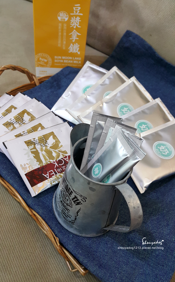 萬零匯-花美你樂:【沖泡飲品】萬零匯食品的自有品牌 花美你樂 紅茶拿鐵vs豆漿拿鐵