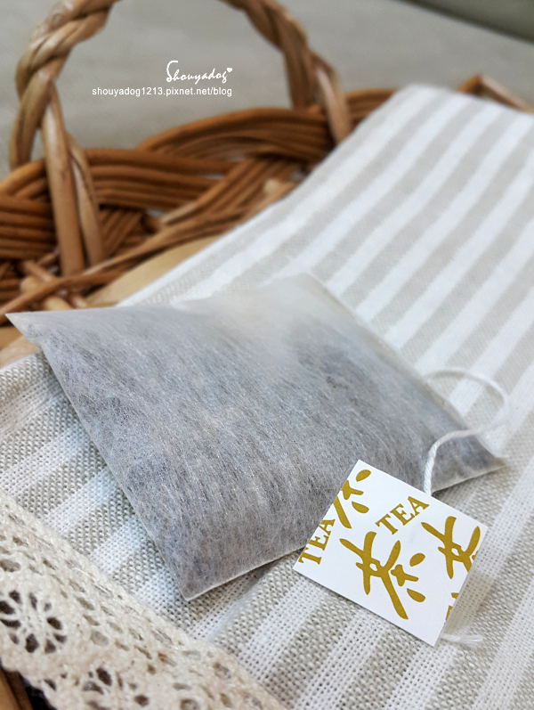 萬零匯-花美你樂:【沖泡飲品】萬零匯食品的自有品牌 花美你樂 紅茶拿鐵vs豆漿拿鐵