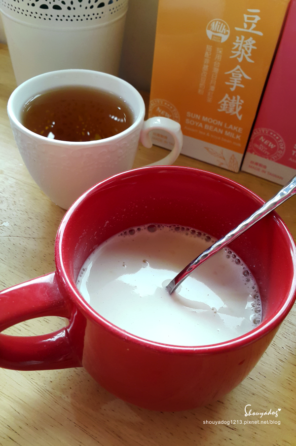 萬零匯-花美你樂:【沖泡飲品】萬零匯食品的自有品牌 花美你樂 紅茶拿鐵vs豆漿拿鐵