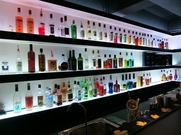 串燒-殿:【東區美味燒肉/串燒推薦/愷樂/玖壹壹也愛吃/串燒殿】串燒、唐揚雞、水蓮牛肉捲、海鮮燉飯及美麗花式調酒喝到爽歪歪嗨得不要不要的超滿足燒肉店就在