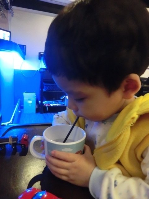 9%酒趴串燒Bar：位於板橋江子翠站的運動主題酒吧-9％酒趴旋轉串燒酒吧~烤肉飯配酒超香超下飯~讓人贊不絕口喔!