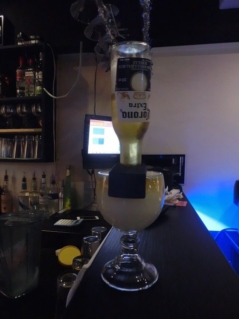 9%酒趴串燒Bar：位於板橋江子翠站的運動主題酒吧-9％酒趴旋轉串燒酒吧~烤肉飯配酒超香超下飯~讓人贊不絕口喔!