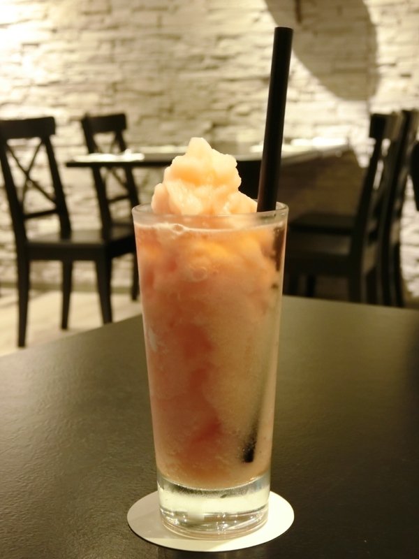 哈克廚房：【松菸美食推薦】Hack Bistro哈克廚房~紅魔鬼總匯義大利麵及鮮蝦起司烤薄餅~真是美味又銷魂喔!