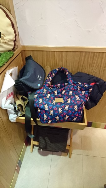 Hello Kitty Shabu Shabu：台北~Hello Kitty Shabu Shabu(忠孝店)~Hello Kitty主題餐廳~夢幻粉紅教主敲口愛~凱蒂貓無所不在超好拍~