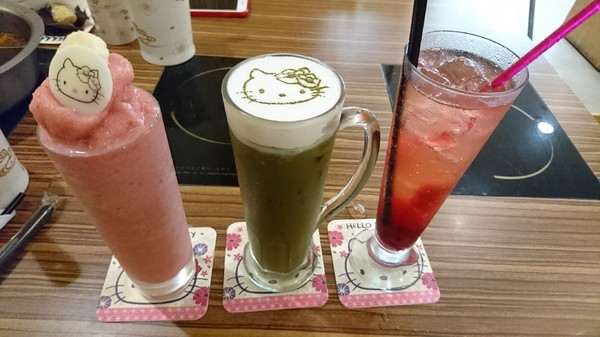 Hello Kitty Shabu Shabu：台北~Hello Kitty Shabu Shabu(忠孝店)~Hello Kitty主題餐廳~夢幻粉紅教主敲口愛~凱蒂貓無所不在超好拍~
