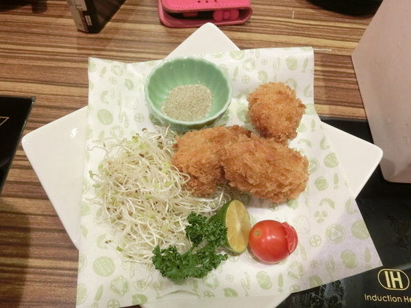 Hello Kitty Shabu Shabu：【台北市忠孝東路4段216巷東區人氣火鍋】Hello Kitty Shabu Shabu和風小火鍋~是Kitty迷的粉絲們絕對一定要來試試!