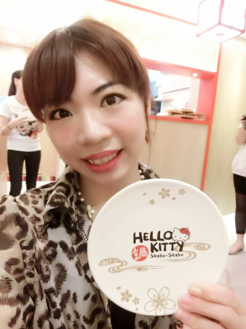 Hello Kitty Shabu Shabu：【台北市忠孝東路4段216巷東區人氣火鍋】Hello Kitty Shabu Shabu和風小火鍋~是Kitty迷的粉絲們絕對一定要來試試!
