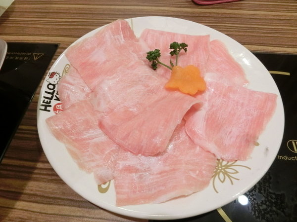 Hello Kitty Shabu Shabu：【台北市忠孝東路4段216巷東區人氣火鍋】Hello Kitty Shabu Shabu和風小火鍋~是Kitty迷的粉絲們絕對一定要來試試!