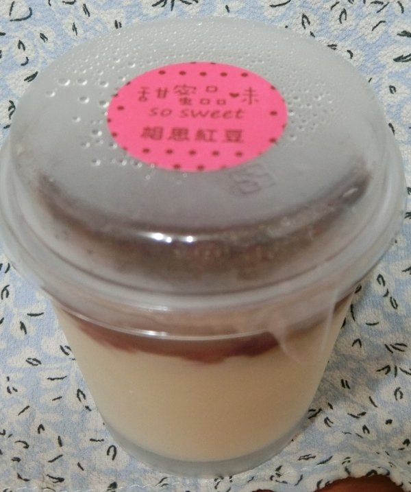 甜蜜品味 so sweet：“甜蜜品味-布丁奶酪”吃了清涼又消暑還有戀愛般的好心情~"黃金光芒"及"真心香草"是噹噹媽的最愛喔!