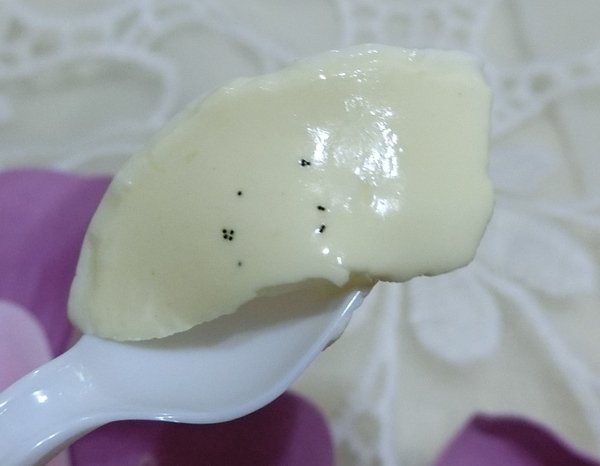 甜蜜品味 so sweet：“甜蜜品味-布丁奶酪”吃了清涼又消暑還有戀愛般的好心情~"黃金光芒"及"真心香草"是噹噹媽的最愛喔!