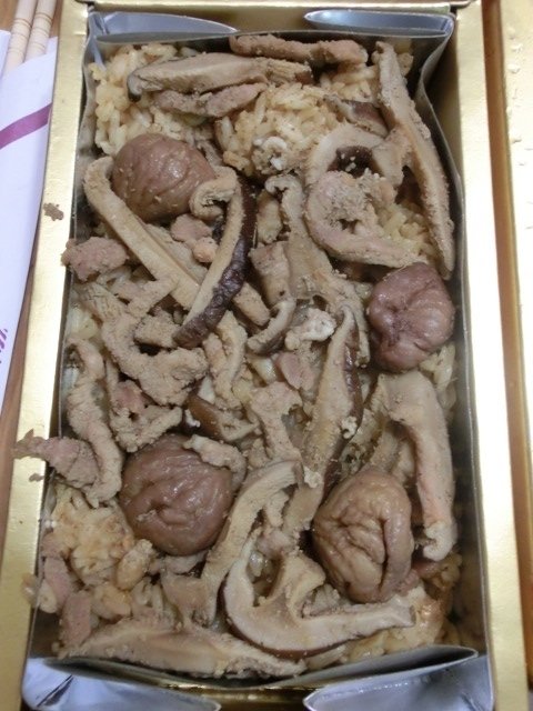 天子油飯:有小朋友即將滿月了嗎?要吃就吃最好的天子油飯!料好實在誠實用心一定要支持喔!