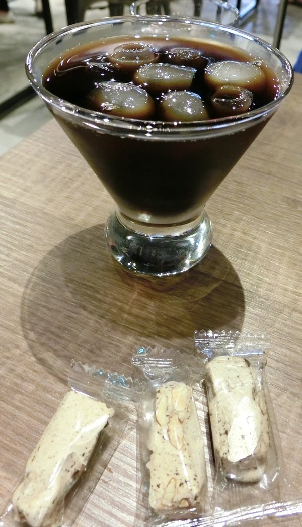 滴加咖啡:【中山區好喝咖啡推薦】滴加咖啡 Coffee D+ 一場視覺與嗅覺的頂級饗宴~嘎B底加啦!!!