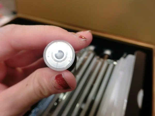 原酵食品朕殿之寶大力人蔘精萃飲禮盒:原酵食品的「朕殿之寶大力人蔘精萃飲」~天然黑牛蒡超濃縮飲~是上班族及考試族群的最愛~給你精力充沛的每一天喔!