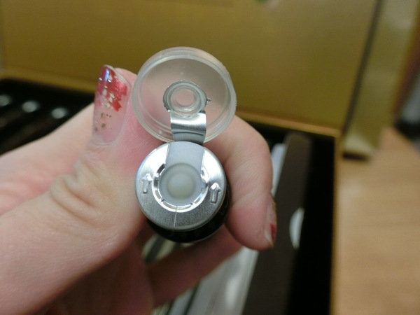 原酵食品朕殿之寶大力人蔘精萃飲禮盒:原酵食品的「朕殿之寶大力人蔘精萃飲」~天然黑牛蒡超濃縮飲~是上班族及考試族群的最愛~給你精力充沛的每一天喔!