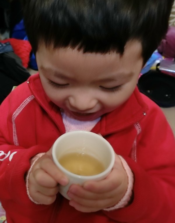 原酵食品朕品黑牛蒡養生茶:原酵食品的「朕品黑牛蒡養生茶」~天然有機好喝且無咖啡因~老人小孩孕婦都可喝~每天給你滿滿的活力泉源喔!