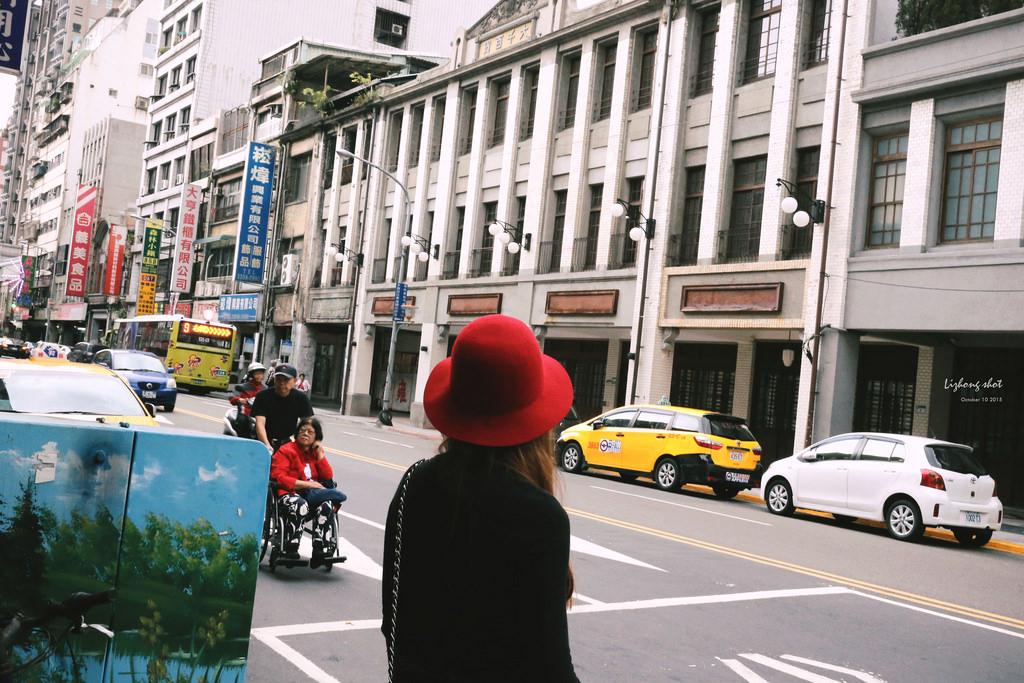 那個不是過年的迪化街趴趴走