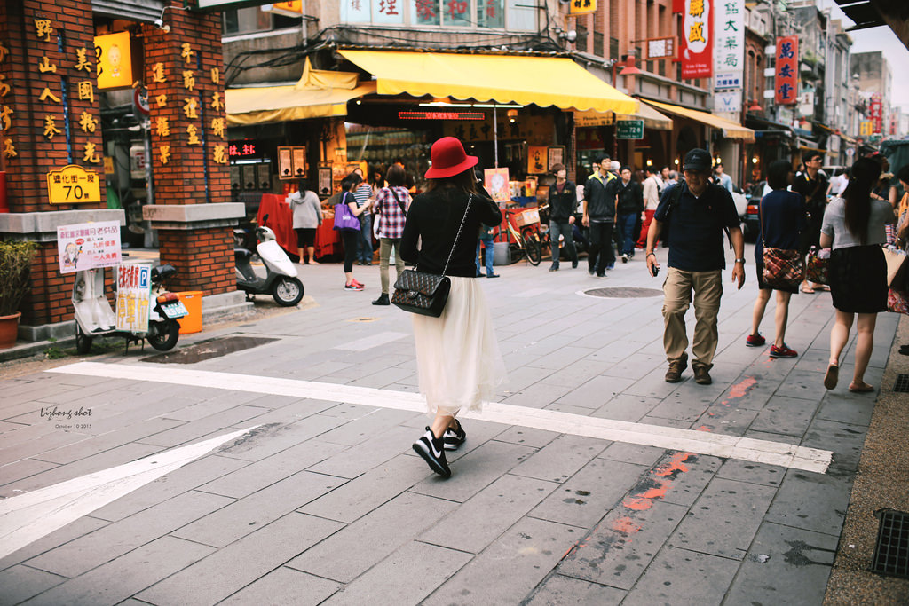 那個不是過年的迪化街趴趴走