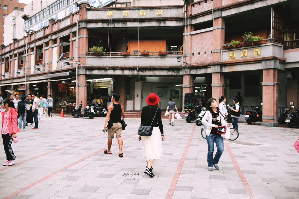 那個不是過年的迪化街趴趴走