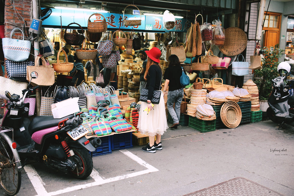 那個不是過年的迪化街趴趴走